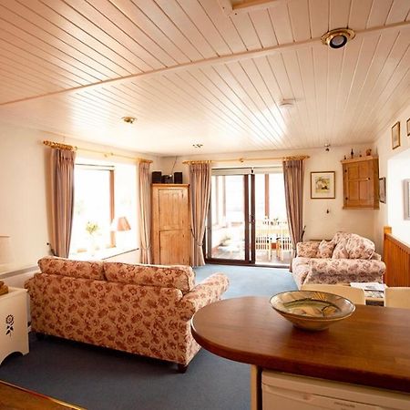 Tabs Cottage Фовей Экстерьер фото