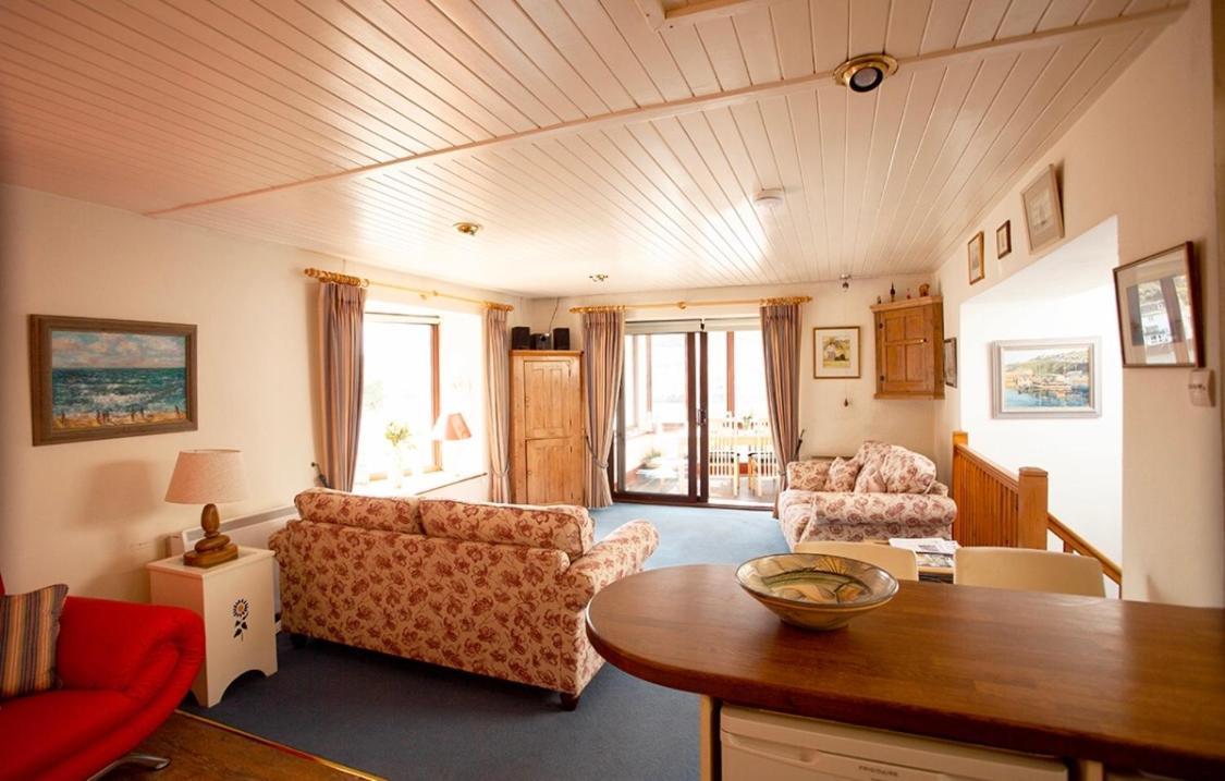 Tabs Cottage Фовей Экстерьер фото